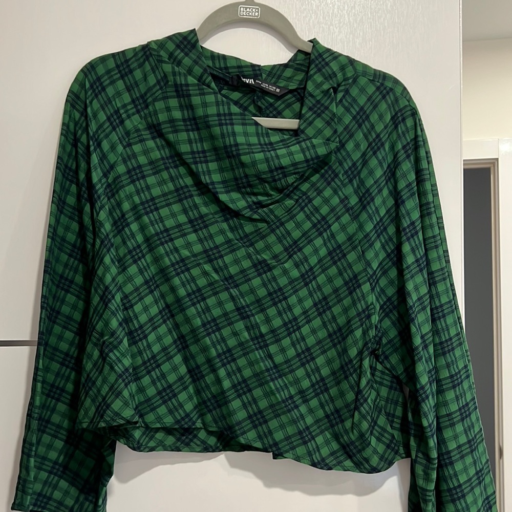 Zara top, like new.